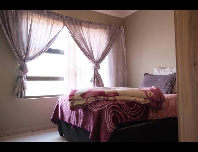 3 BEDROOM HOUSE FOR SALE IN DAWN PARK EXT